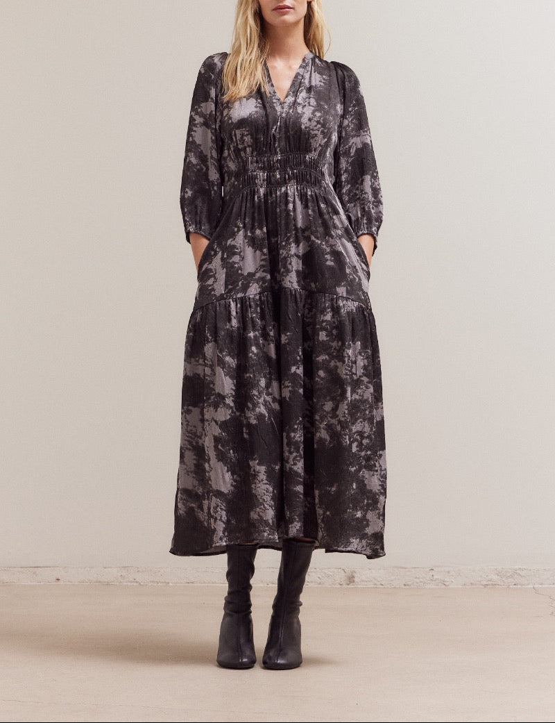 3/4 sleeve printed midi dress with pockets and smocked waist front view