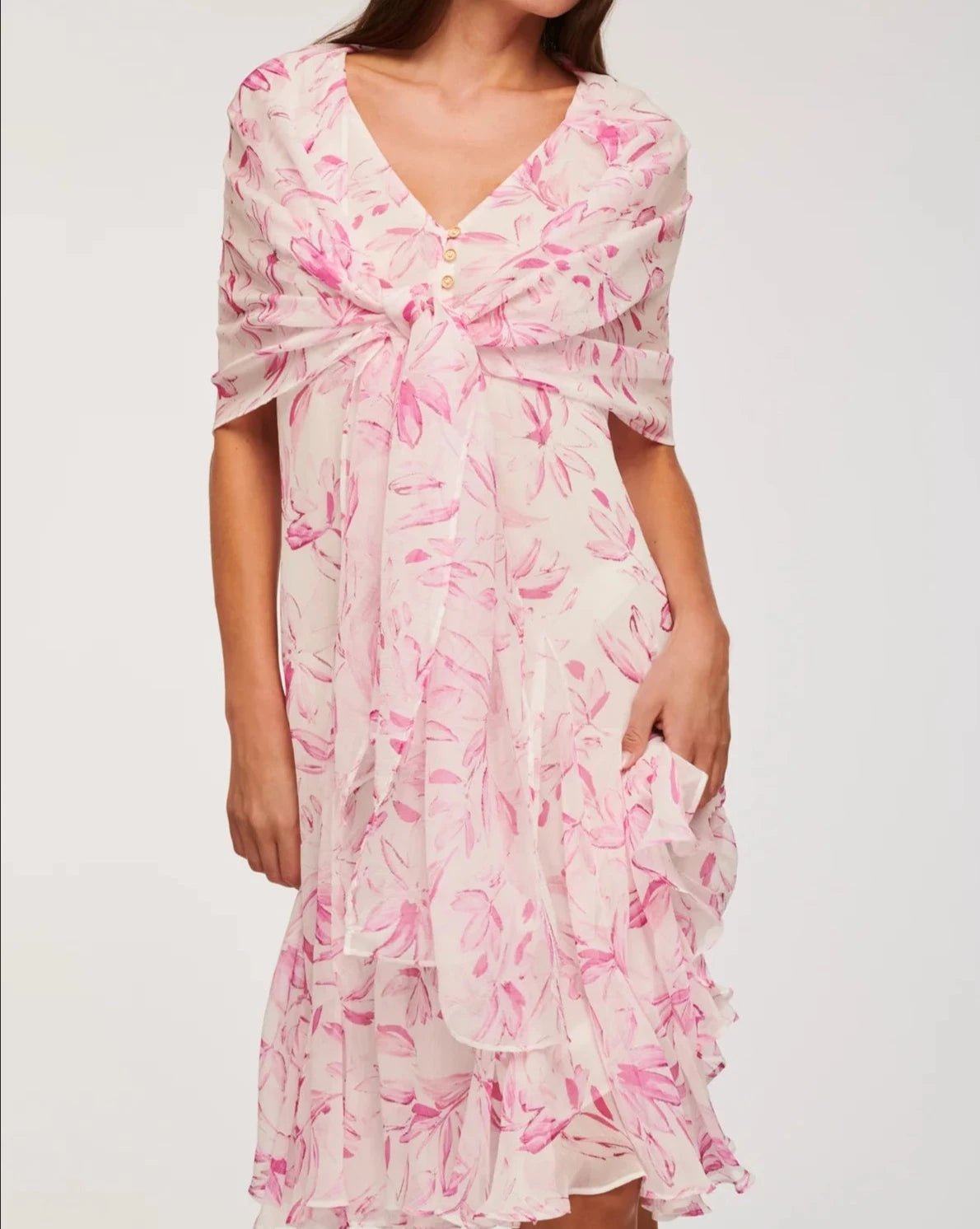 Weill Paris pink floral dress with ruffled V-neck and flared skirt
