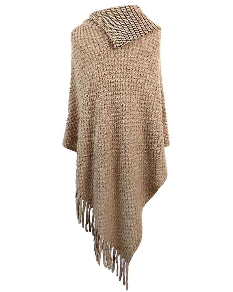 Versatile classic poncho in soft wool fabric
